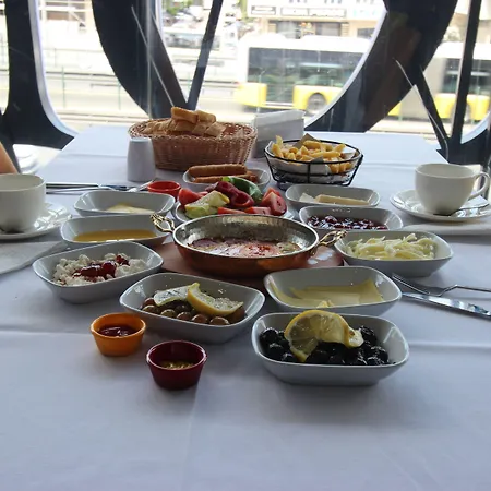 Hotel Monezza Avcılar 3*