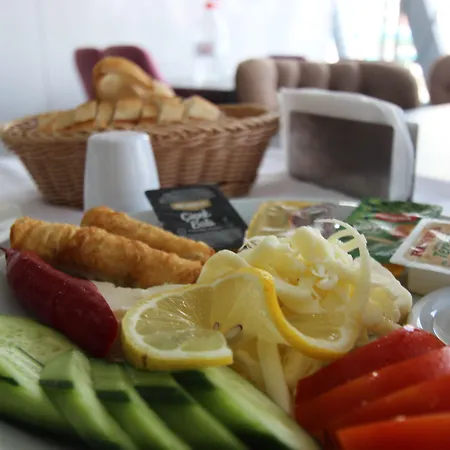 Hotel Monezza Avcılar 3*