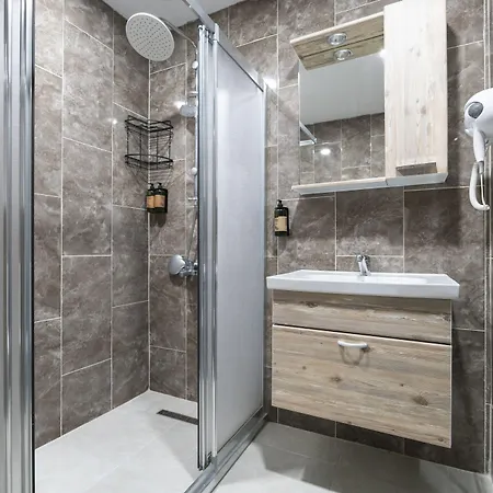 Monezza Avcılar Hotel