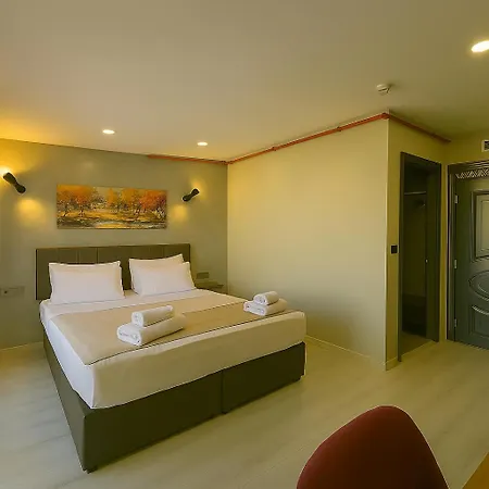 Monezza Avcilar Hotell 3*