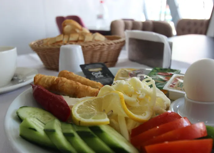 Ξενοδοχείο Monezza Avcilar 3*