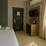 Hotel Monezza Avcilar 3*